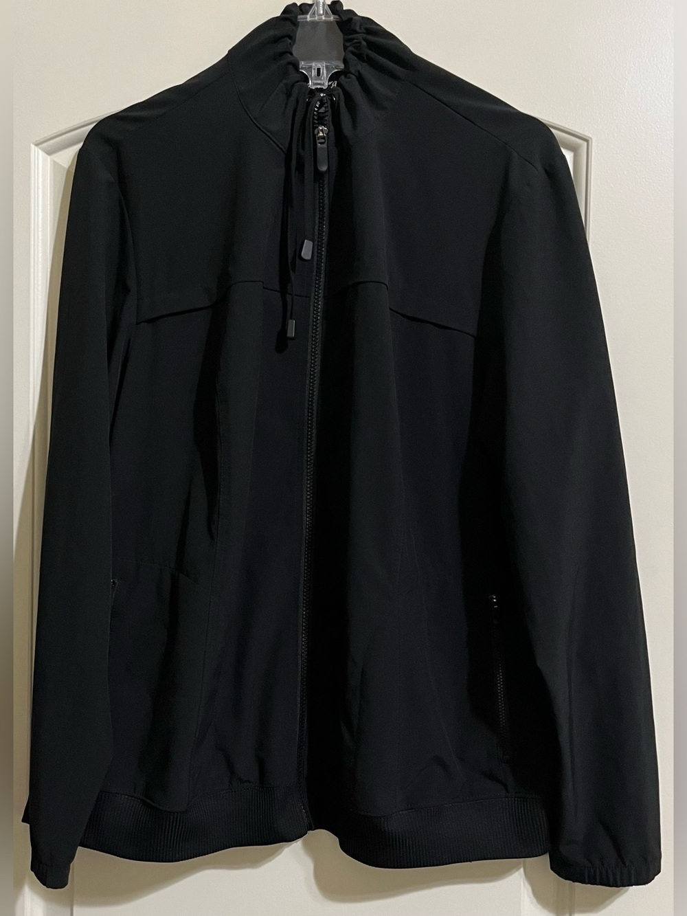 Zenergy by Chico's Women’s Black Drawstring Mock Neck Zip Front Windbreaker XL